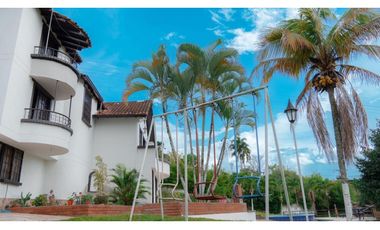 SE ALQUILA  CASA CAMPESTRE EN PARCELACION EN CERRITOS AREA 2775M2