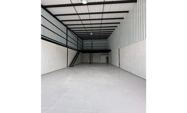 ALQUILO BODEGA ARROYOHONDO
