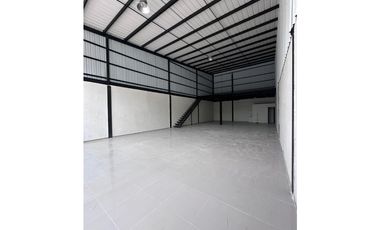 ALQUILO BODEGA ARROYOHONDO