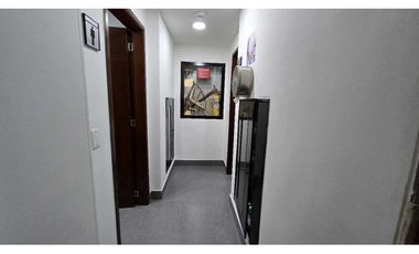 ARRIENDO o VENTA OFICINA o CONSULTORIO 117m2 - BALCON  SANTA BARBARA