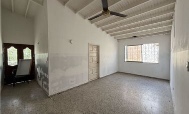 Se arrienda casa de esquina en el Prado - SMR