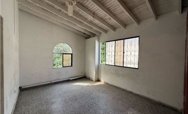 Se arrienda casa de esquina en el Prado - SMR