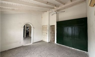 Se arrienda casa de esquina en el Prado - SMR