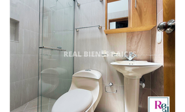 ¡Se vende hermosa casa en unidad abierta!