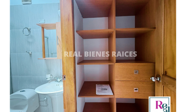 ¡Se vende hermosa casa en unidad abierta!
