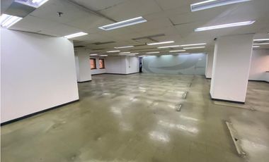 VENTA DE OFICINA EN LA CANDELARIA  CENTRO MEDELLIN - CON COLEGA