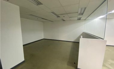 VENTA DE OFICINA EN LA CANDELARIA  CENTRO MEDELLIN - CON COLEGA