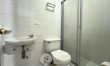 Apartamento en venta, barrio Pinares, Pereira