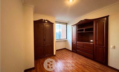 Apartamento en venta, barrio Pinares, Pereira