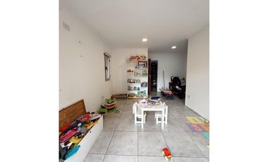 Venta hermosa casa 3 dormitorios fondo y pileta zona Golf Cae