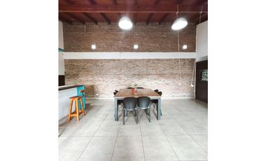 Venta hermosa casa 3 dormitorios fondo y pileta zona Golf Cae