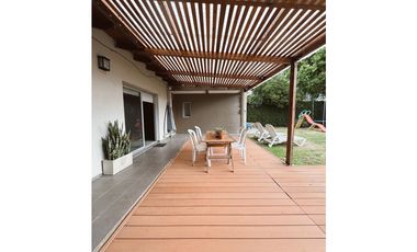 Venta hermosa casa 3 dormitorios fondo y pileta zona Golf Cae