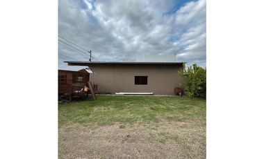 Venta hermosa casa 3 dormitorios fondo y pileta zona Golf Cae