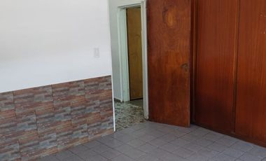 Casa PH en alquiler en Villa Dominico