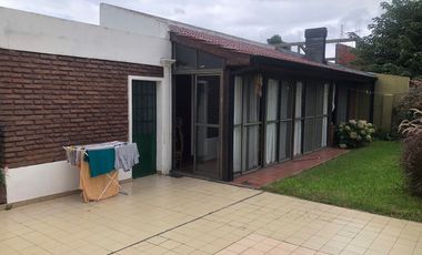 Casa en venta c/ cochera en Quilmes