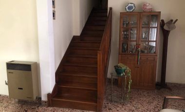 Casa en venta c/ cochera en Quilmes