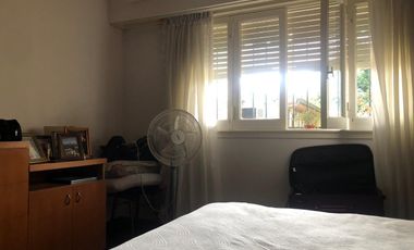 Casa en venta c/ cochera en Quilmes