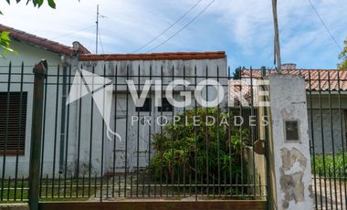 Casa en venta c/ cochera en Lomas de Zamora