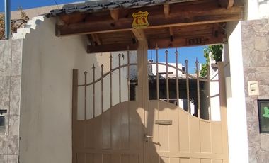 Casa céntrica en venta, zona colegios, San Rafael