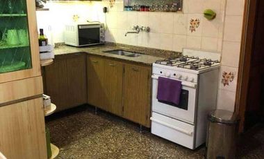 PH en venta c/ cochera en Parque Avellaneda