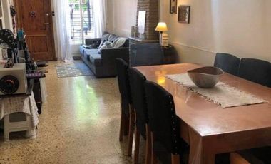 Venta exclusivo PH 5 ambientes con cochera en Parque Avellaneda Imperdible