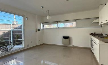 Departamento en venta c/ cochera en 22 esq 73 La Plata