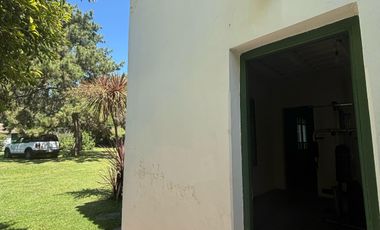 Venta de Finca Exclusiva en Ezeiza 5300m² | Casco 320m², Piscina, Quincho, Tenis