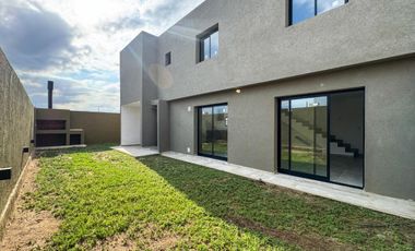 ALQUILER DUPLEX PAMPAS DE MANANTIALES