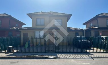 Casa en Venta en Isla de Maipo Central