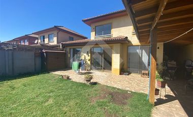 Casa en Venta en Isla de Maipo Central