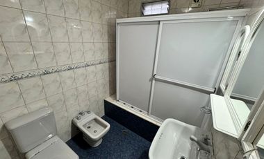 VENTA DEPTO 2 DORM. 2 COCH. Y GALPON APTO TALLER