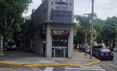 Venta PH 2 ambientes local Parque Avellaneda