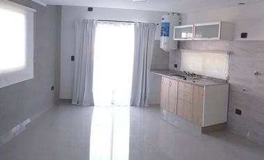 Venta PH 2 ambientes local Parque Avellaneda