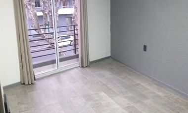 Venta PH 2 ambientes local Parque Avellaneda