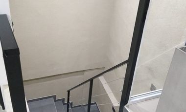 Venta PH 2 ambientes local Parque Avellaneda