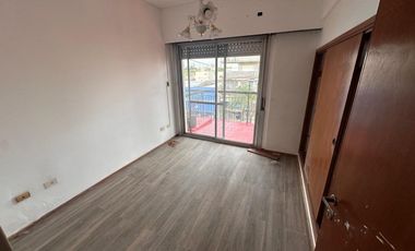 VENTA DEPARTAMENTO 6 AMBIENTES EN CAMPANA CENTRO