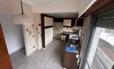 VENTA DEPARTAMENTO 6 AMBIENTES EN CAMPANA CENTRO