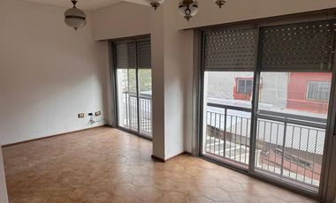 VENTA DEPARTAMENTO 6 AMBIENTES EN CAMPANA CENTRO