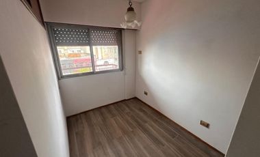 VENTA DEPARTAMENTO 6 AMBIENTES EN CAMPANA CENTRO