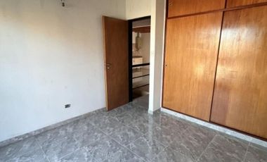 VENTA-PH 4AMB- LANUS ESTE- CON GARAGE
