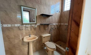 Venta Casa en Punta Blanca, 3 Dormitorios, balcón con vista al mar. J.Gar