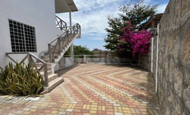 Venta Casa en Punta Blanca, 3 Dormitorios, balcón con vista al mar. J.Gar