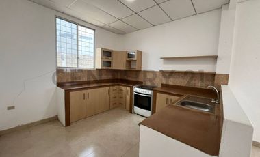 Venta Casa en Punta Blanca, 3 Dormitorios, balcón con vista al mar. J.Gar