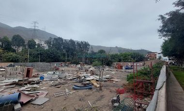 Terrenos Comerciales Venta CAL. Managua - LA MOLINA