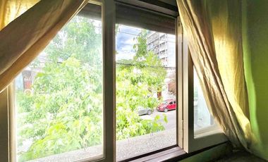 Casa en Coghlan 5 ambientes con terraza y patio