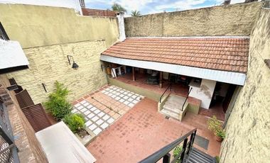 Casa en Coghlan 5 ambientes con terraza y patio