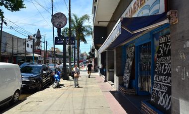 Local en Lanús Oeste