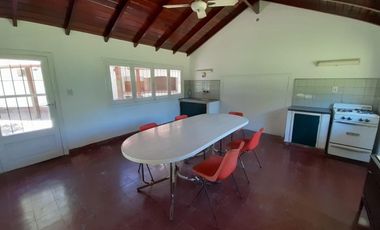 Casa en venta - 1 Dormitorio 2 Baños - 1.956Mts2 - Carmen de Areco