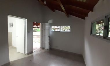 Casa en venta - 1 Dormitorio 2 Baños - 1.956Mts2 - Carmen de Areco