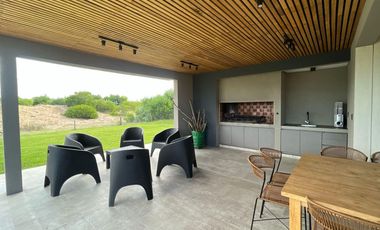 Casa en Venta en Costa Esmeralda Barrio Senderos III